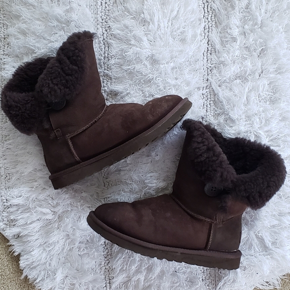 UGG Classic Bailey Button Boots - Picture 8 of 8